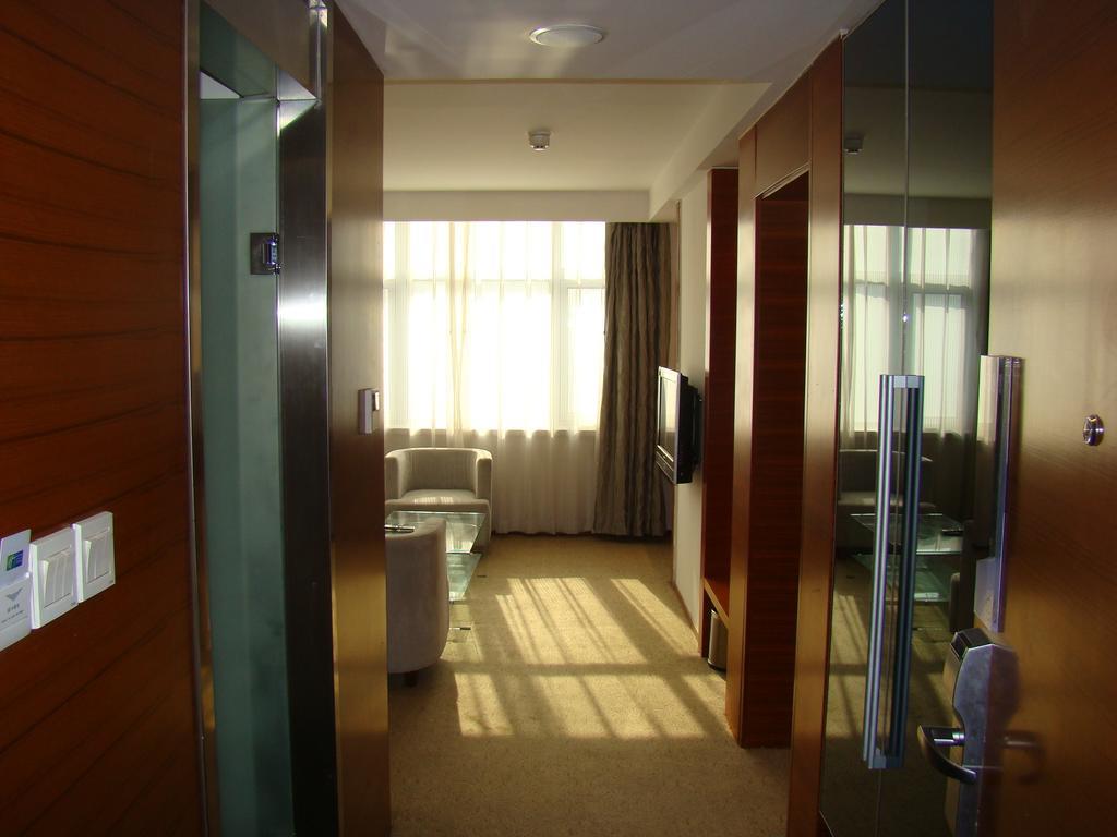 Holiday Inn Express Tianjin Binhai Экстерьер фото